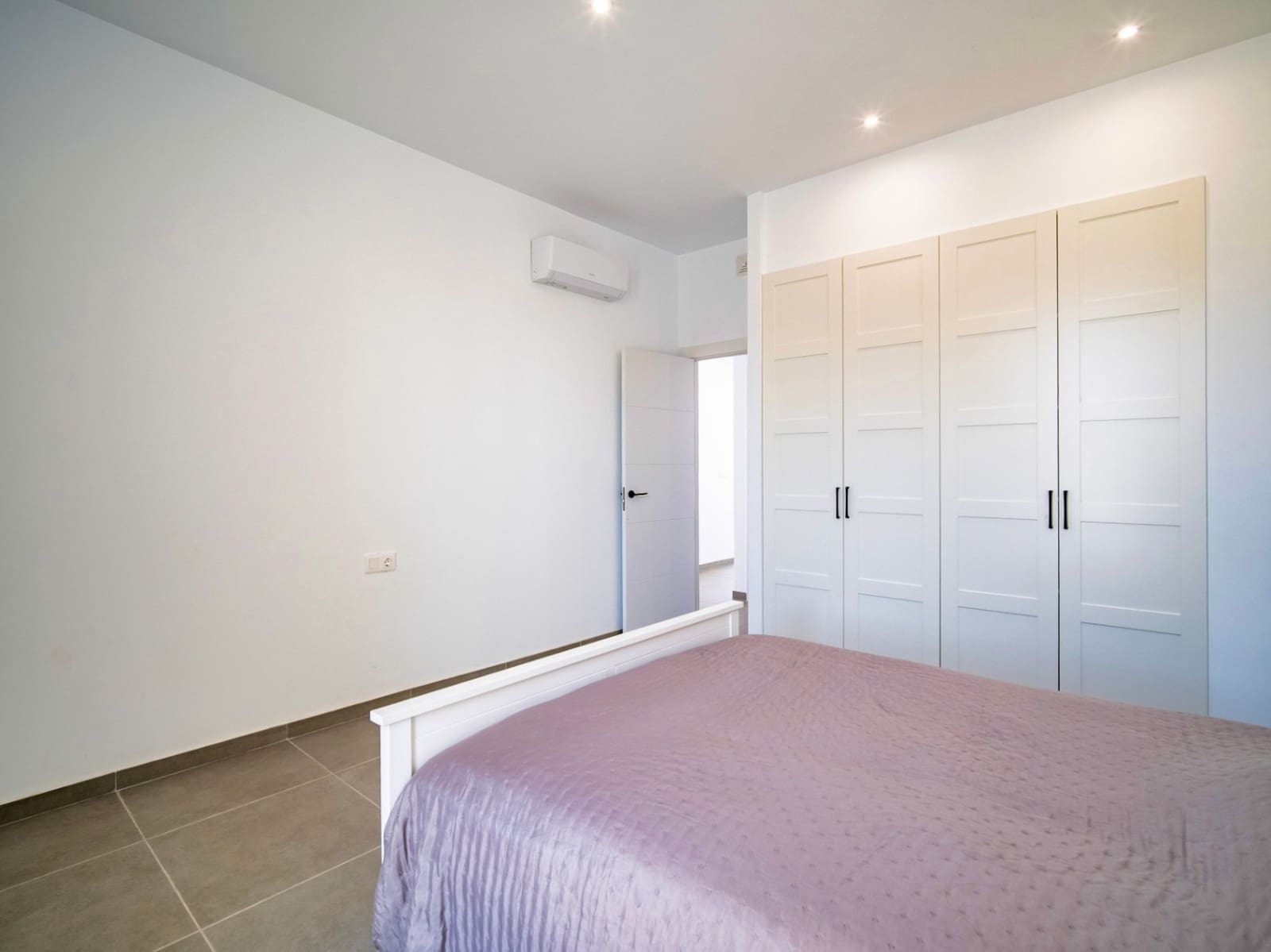 3 bedroom Villa for sale in Albir with pool garage - € 840,000 (Ref: 9416211)