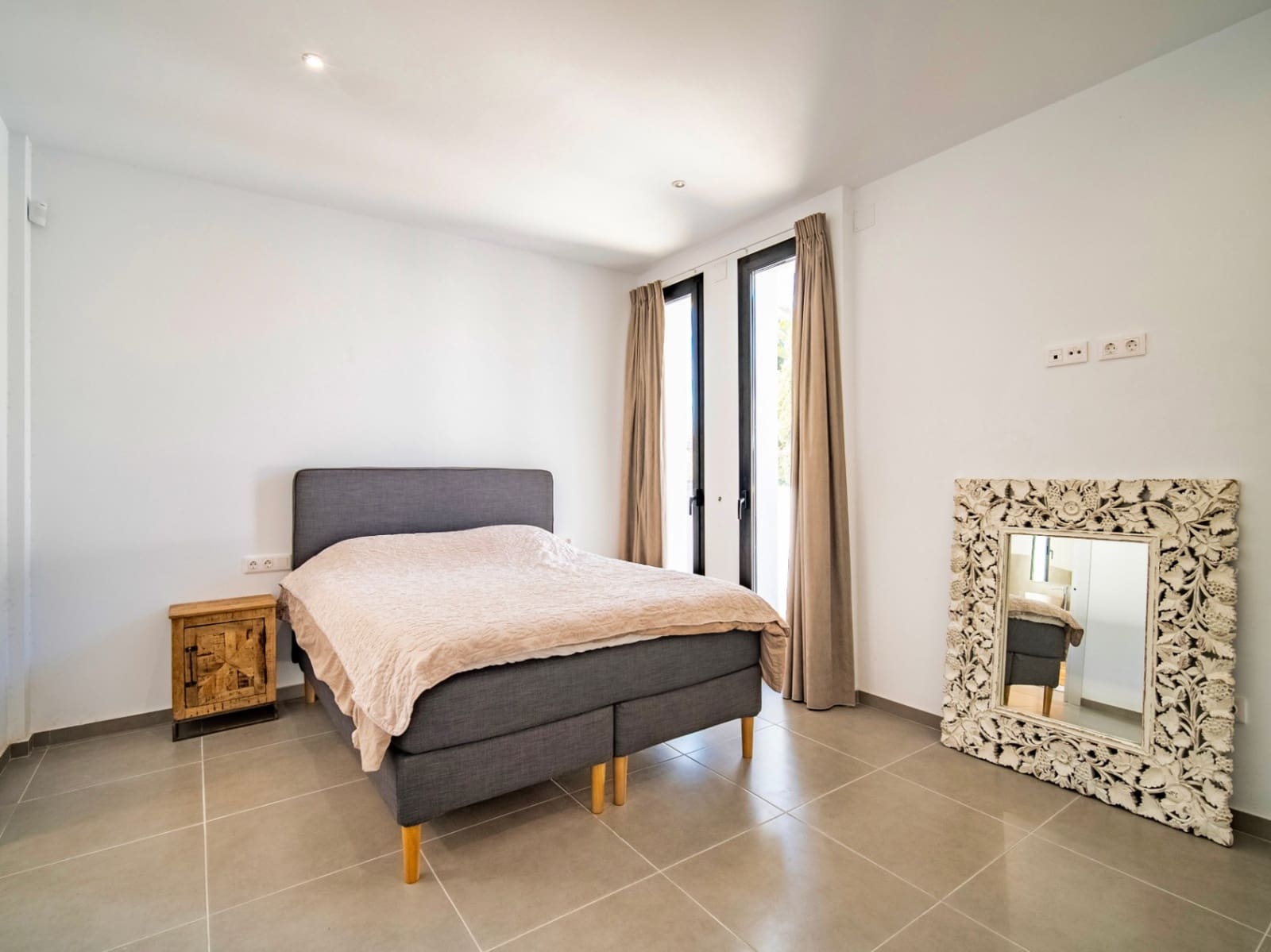 3 bedroom Villa for sale in Albir with pool garage - € 840,000 (Ref: 9416211)