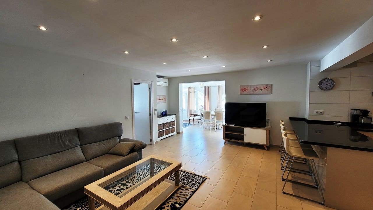 9 soveværelse Villa til salg i Albir med swimmingpool garage - € 750.000 (Ref: 9416212)