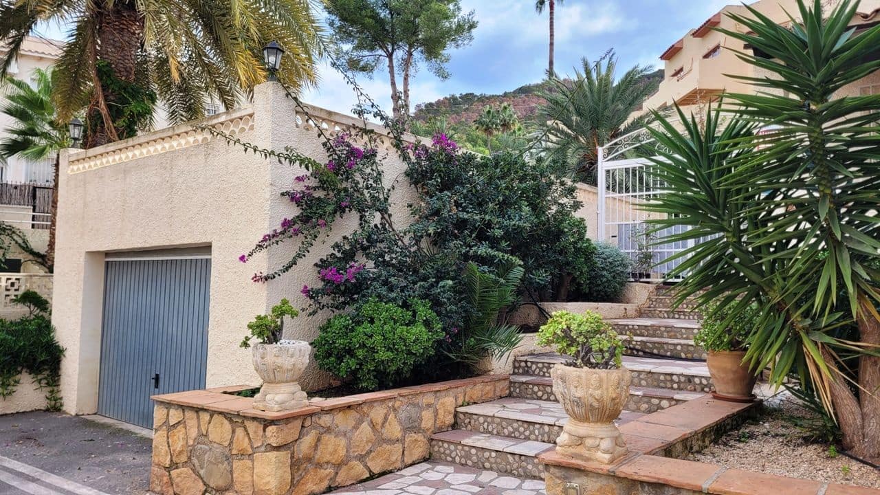 9 soveværelse Villa til salg i Albir med swimmingpool garage - € 750.000 (Ref: 9416212)