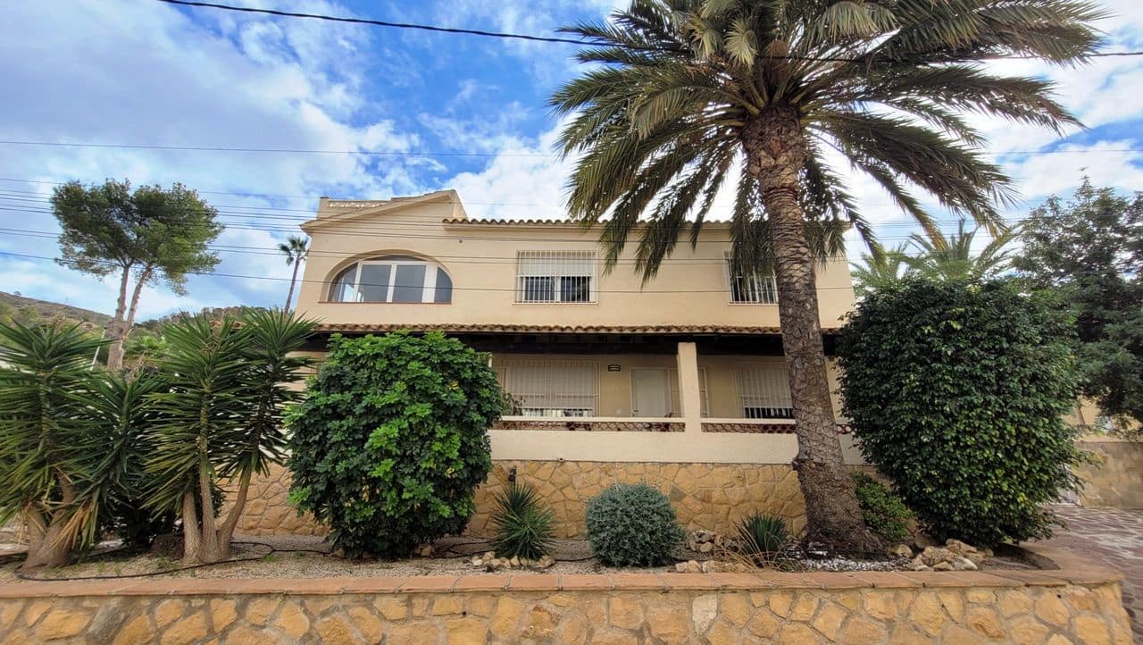 9 soveværelse Villa til salg i Albir med swimmingpool garage - € 750.000 (Ref: 9416212)