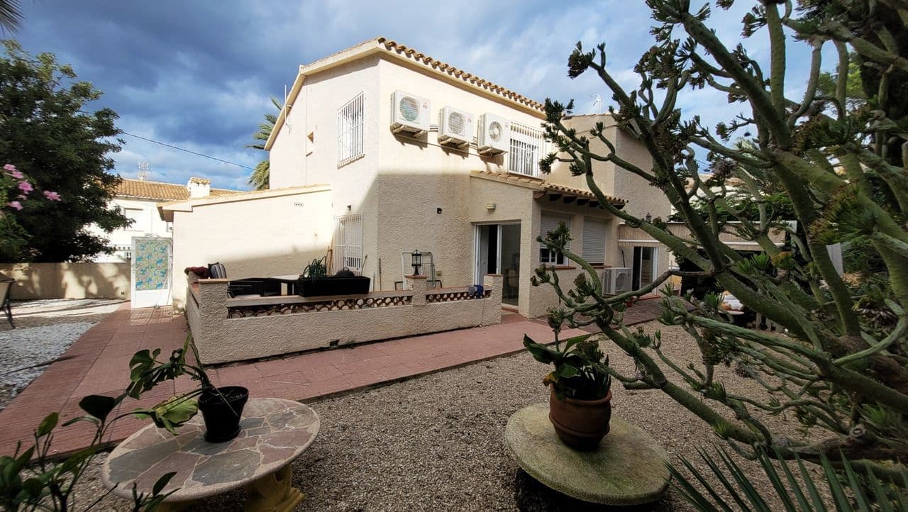 9 soveværelse Villa til salg i Albir med swimmingpool garage - € 750.000 (Ref: 9416212)