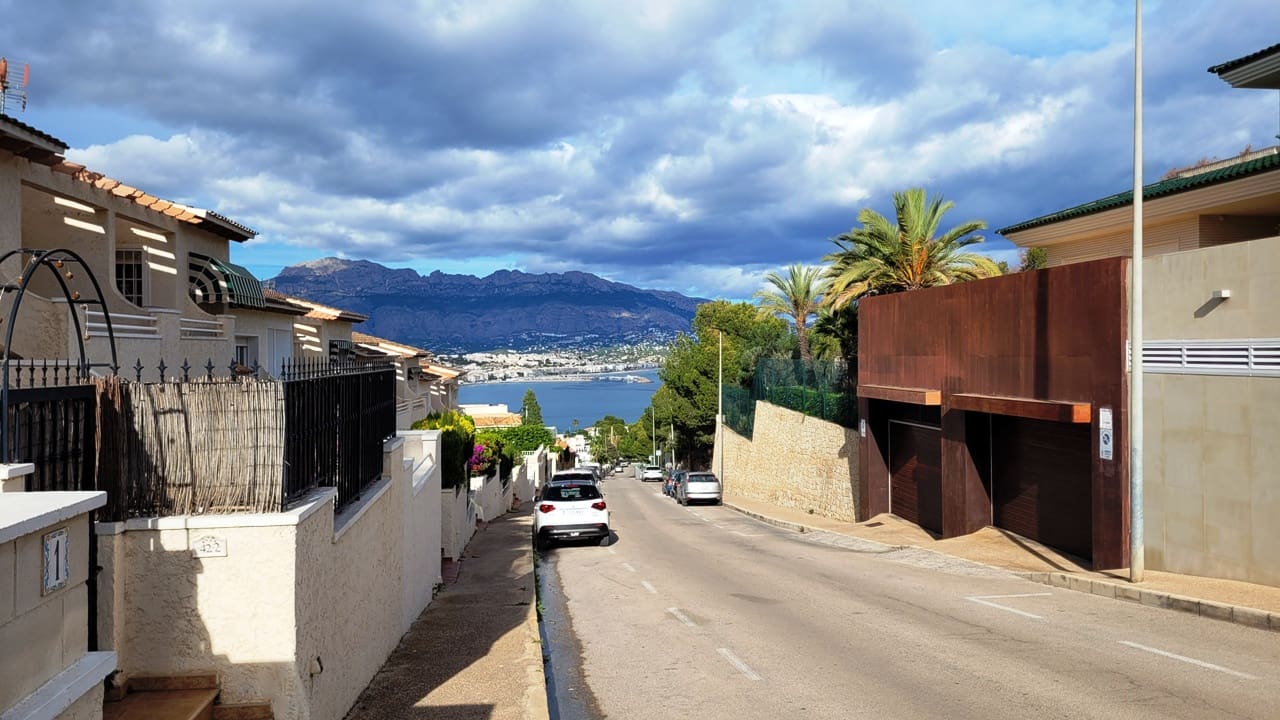 9 soveværelse Villa til salg i Albir med swimmingpool garage - € 750.000 (Ref: 9416212)