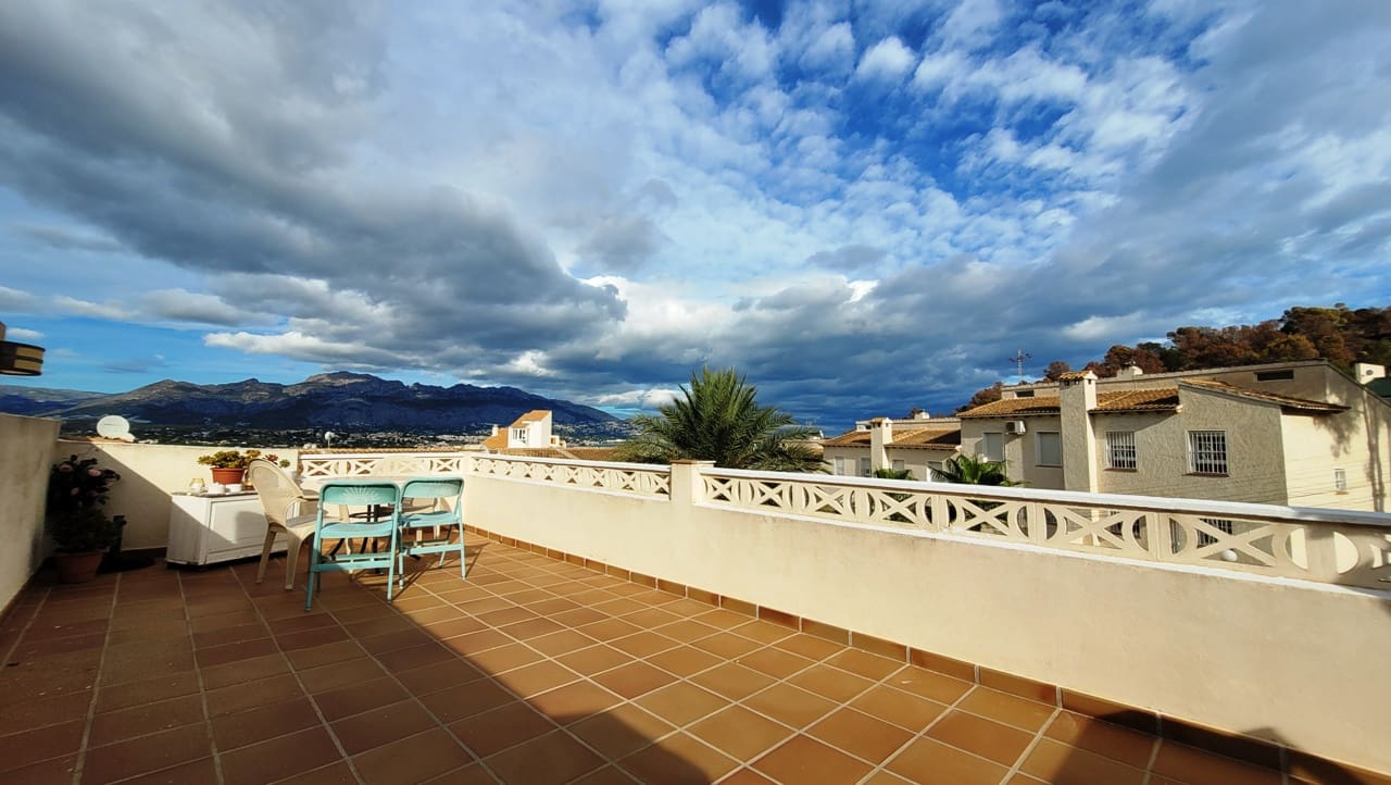 9 soveværelse Villa til salg i Albir med swimmingpool garage - € 750.000 (Ref: 9416212)