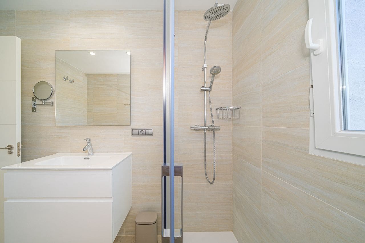 4 makuuhuone Huvila myytävänä paikassa Albir mukana uima-altaan 
autotalli - 975 000 € (Ref: 9416214)