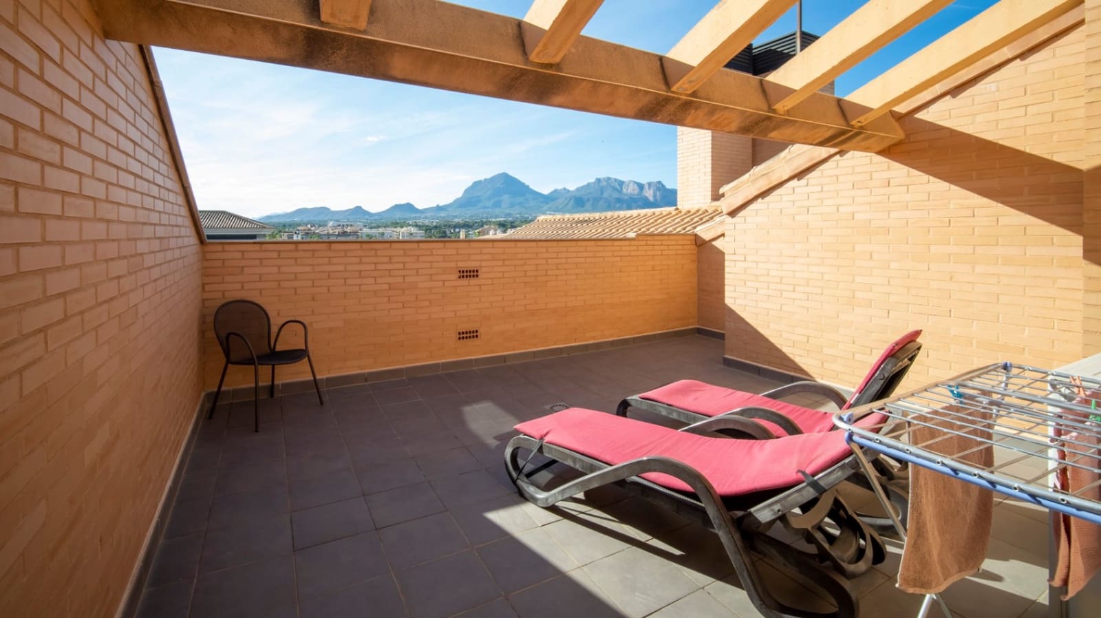 1 soverom Leilighet til salgs i Albir med svømmebasseng garasje - € 426 000 (Ref: 9416220)