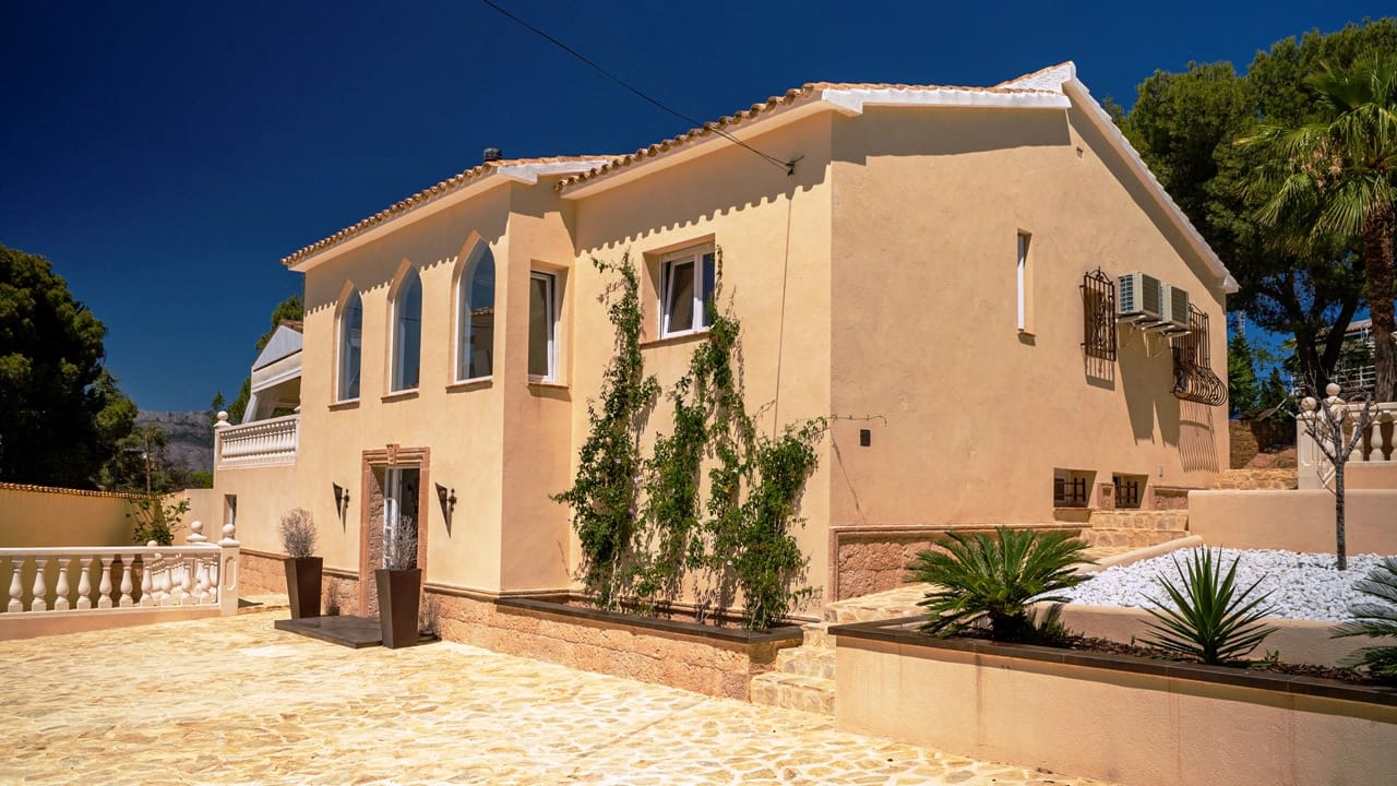 3 soveværelse Villa til salg i Albir med swimmingpool garage - € 795.000 (Ref: 9416226)