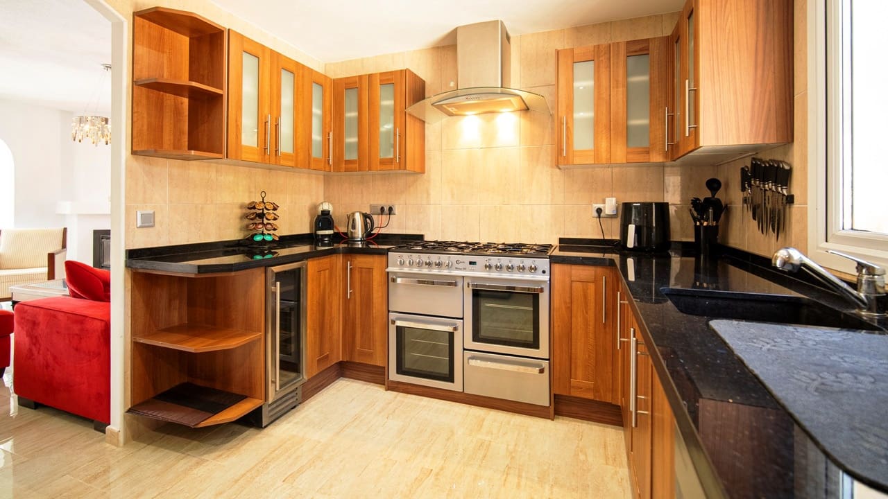 3 soveværelse Villa til salg i Albir med swimmingpool garage - € 795.000 (Ref: 9416226)