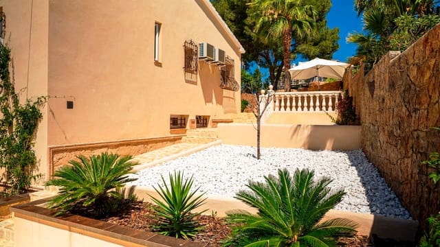 3 soverom Villa til salgs i Albir, Alfaz del Pi / L'Alfàs del Pi med svømmebasseng garasje - € 795 000 (Ref: 9416226)