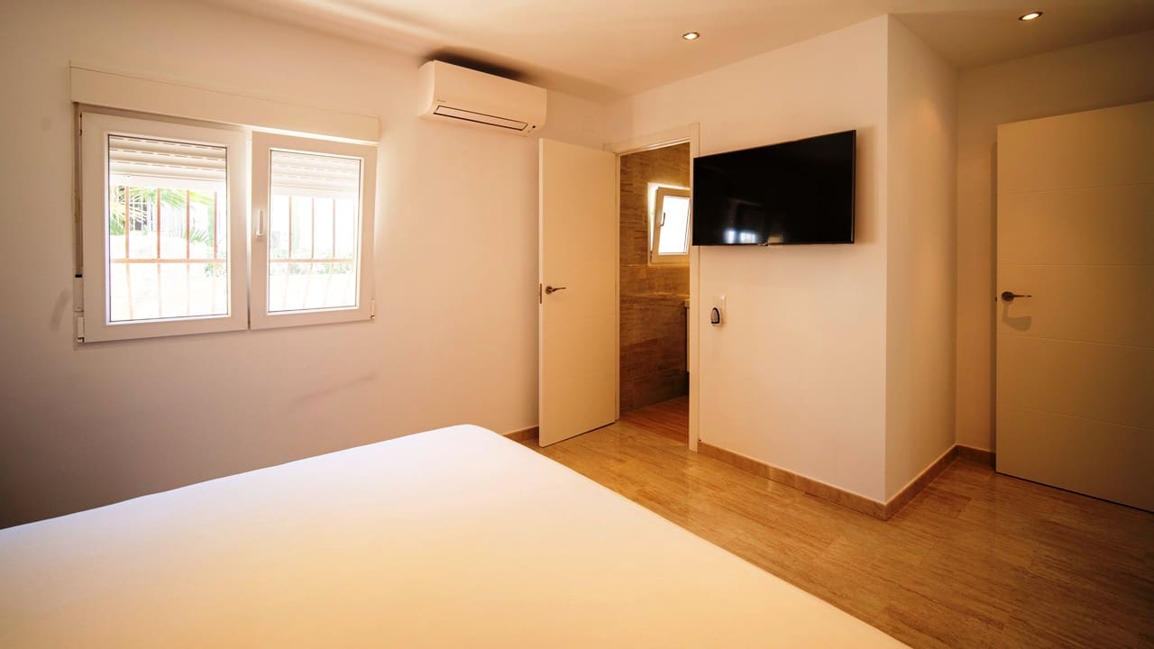 3 soveværelse Villa til salg i Albir med swimmingpool garage - € 795.000 (Ref: 9416226)