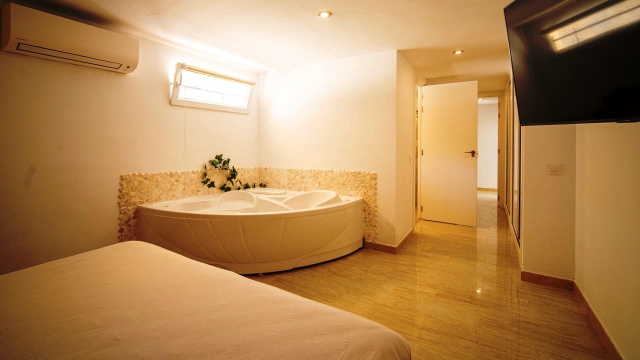 3 soveværelse Villa til salg i Albir med swimmingpool garage - € 795.000 (Ref: 9416226)