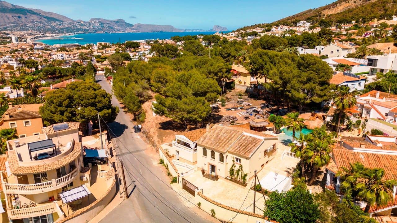 3 soveværelse Villa til salg i Albir med swimmingpool garage - € 795.000 (Ref: 9416226)