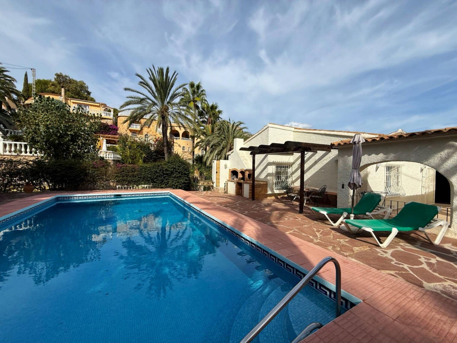 4 soverom Villa til salgs i Calpe / Calp med svømmebasseng garasje - € 590 000 (Ref: 9417912)
