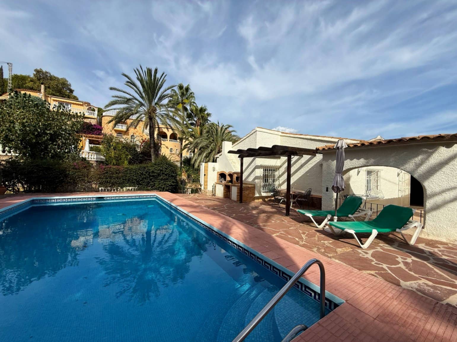 4 soverom Villa til salgs i Calpe / Calp med svømmebasseng garasje - € 590 000 (Ref: 9417912)
