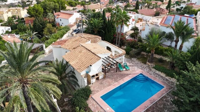 4 soverom Villa til salgs i Calpe / Calp med svømmebasseng garasje - € 590 000 (Ref: 9417912)