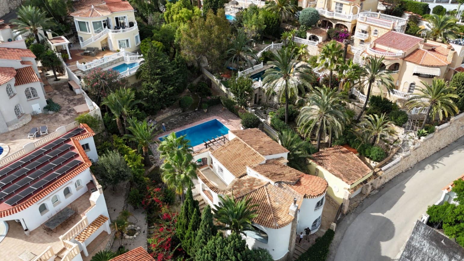 4 soverom Villa til salgs i Calpe / Calp med svømmebasseng garasje - € 590 000 (Ref: 9417912)