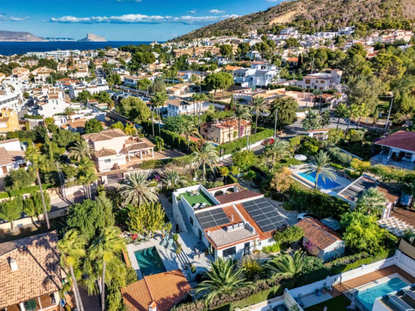 4 sypialnia Willa na sprzedaż w Albir z basenem garażem - 1 200 000 € (Ref: 9417913)