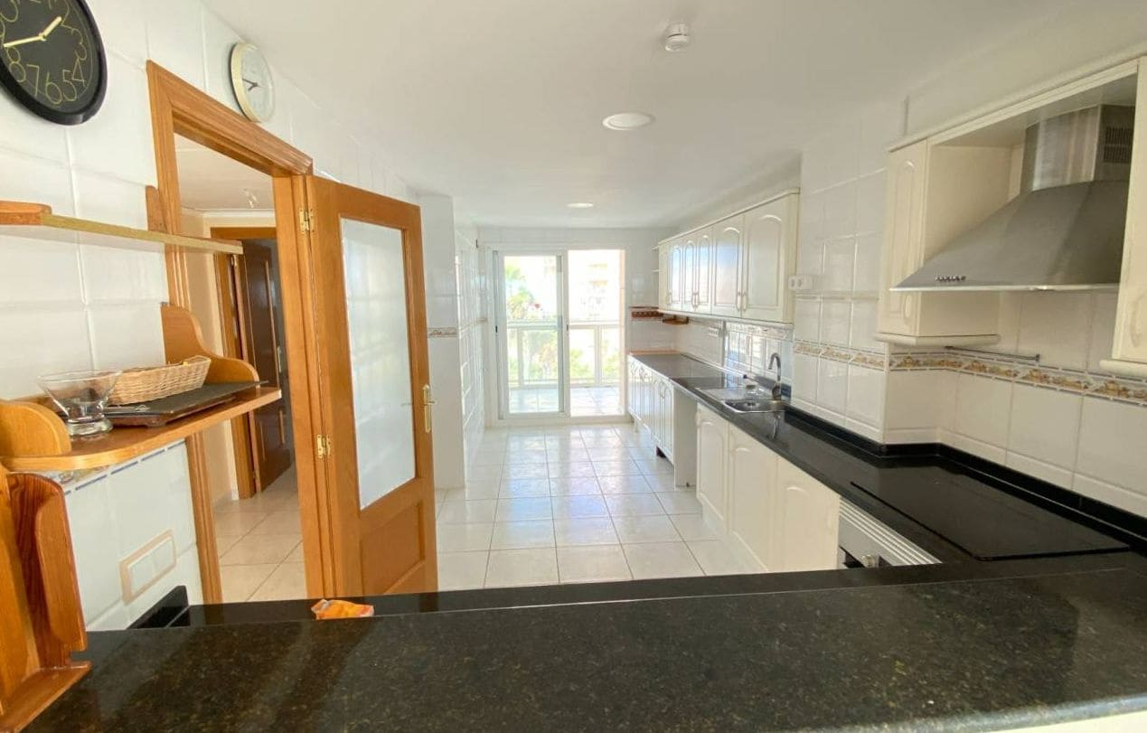 2 soverom Leilighet til salgs i Calpe / Calp med svømmebasseng garasje - € 740 000 (Ref: 9417919)