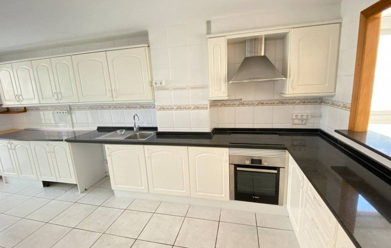 2 soverom Leilighet til salgs i Calpe / Calp med svømmebasseng garasje - € 740 000 (Ref: 9417919)