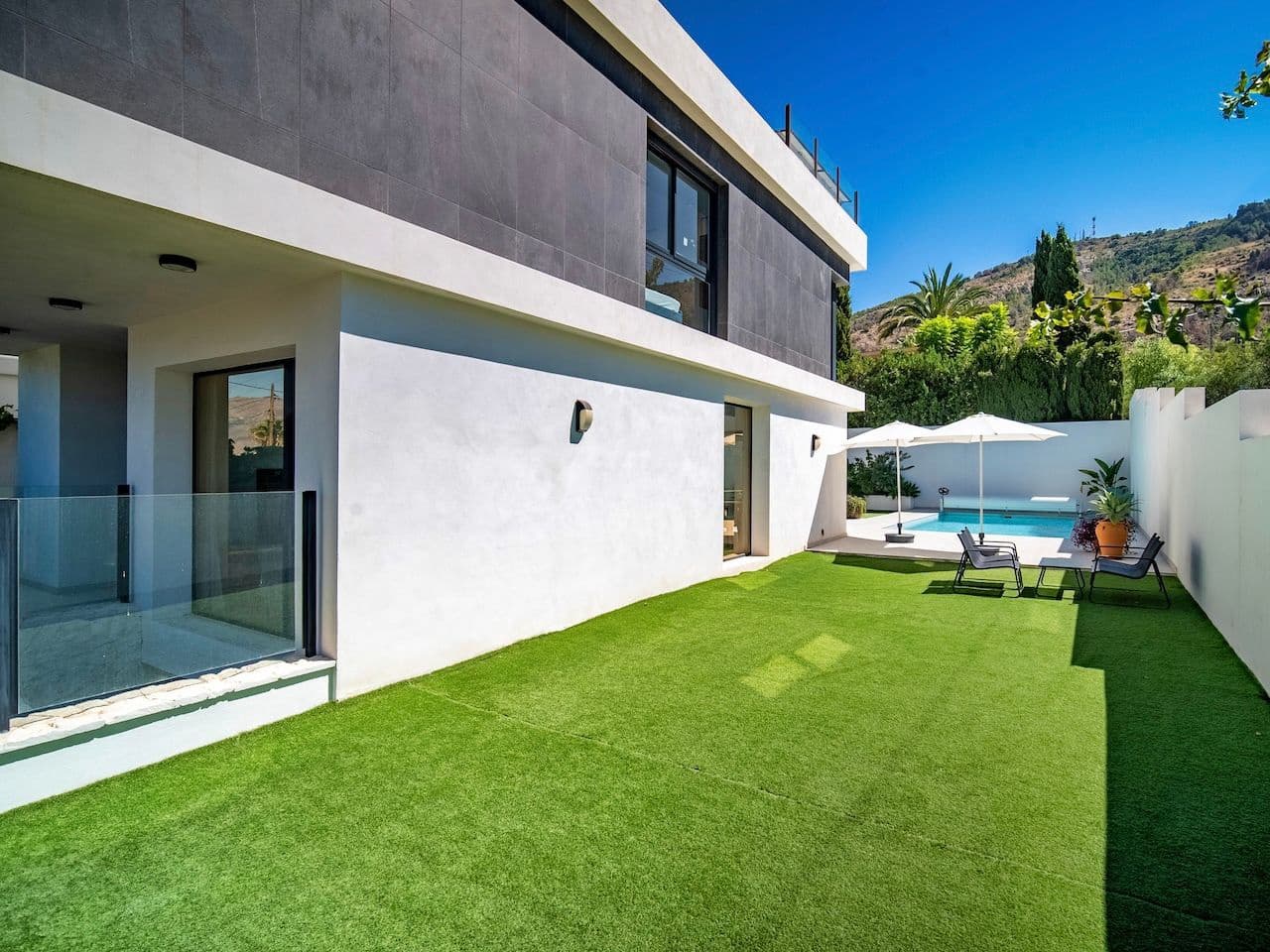 3 slaapkamer Halfvrijstaande villa te koop in Albir met zwembad garage - € 895.000 (Ref: 9417922)