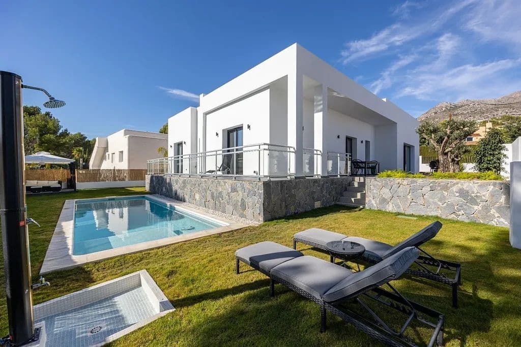 4 soverom Villa til salgs i Altea la Vella med svømmebasseng garasje - € 995 000 (Ref: 9417928)