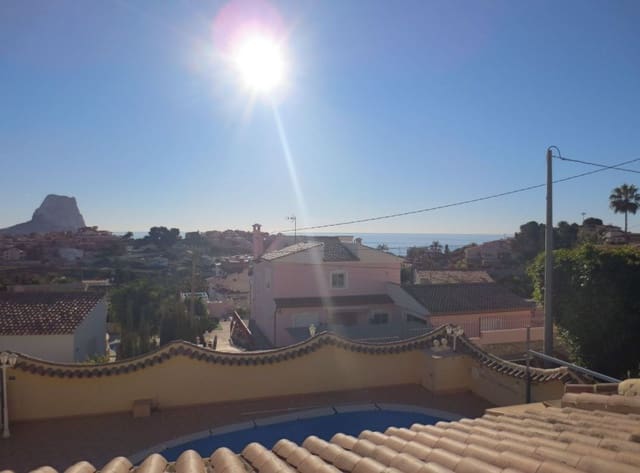 Chalet de 5 habitaciones en Calpe / Calp en venta con piscina garaje - 749.000 € (Ref: 9417929)