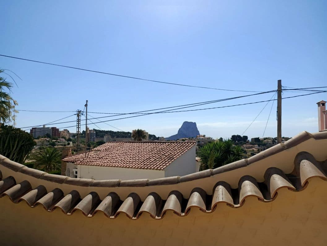 Chalet de 5 habitaciones en Calpe / Calp en venta con piscina garaje - 749.000 € (Ref: 9417929)