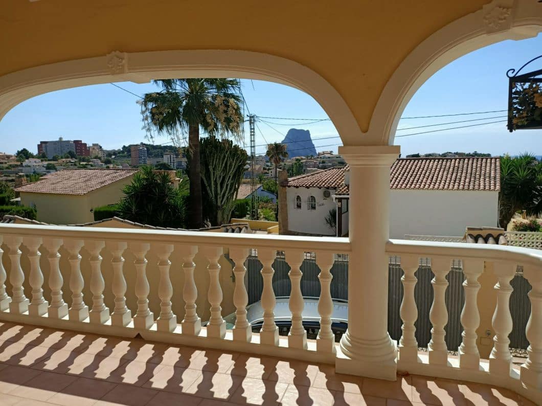 Chalet de 5 habitaciones en Calpe / Calp en venta con piscina garaje - 749.000 € (Ref: 9417929)