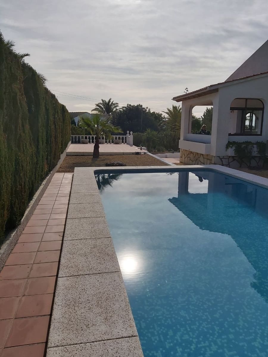 3 Zimmer Villa zu verkaufen in La Nucia mit Pool Garage - 399.000 € (Ref: 9417931)