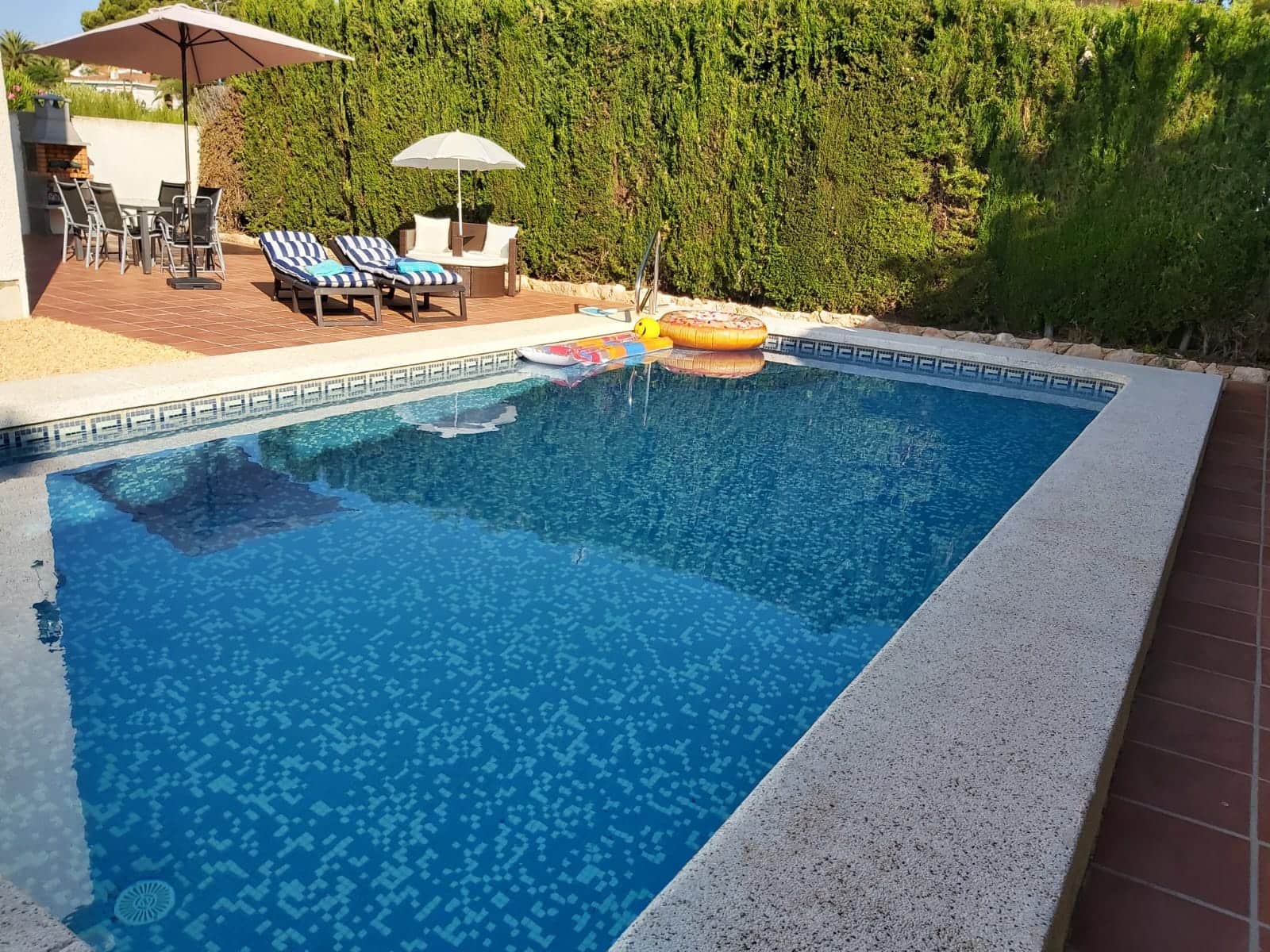 3 Zimmer Villa zu verkaufen in La Nucia mit Pool Garage - 399.000 € (Ref: 9417931)