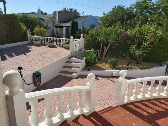 3 Zimmer Villa zu verkaufen in La Nucia mit Pool Garage - 399.000 € (Ref: 9417931)