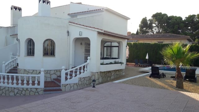 3 Zimmer Villa zu verkaufen in La Nucia mit Pool Garage - 399.000 € (Ref: 9417931)