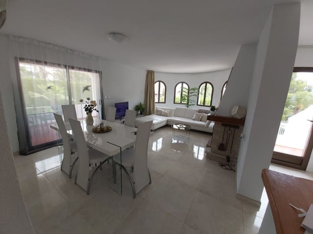 3 Zimmer Villa zu verkaufen in La Nucia mit Pool Garage - 399.000 € (Ref: 9417931)