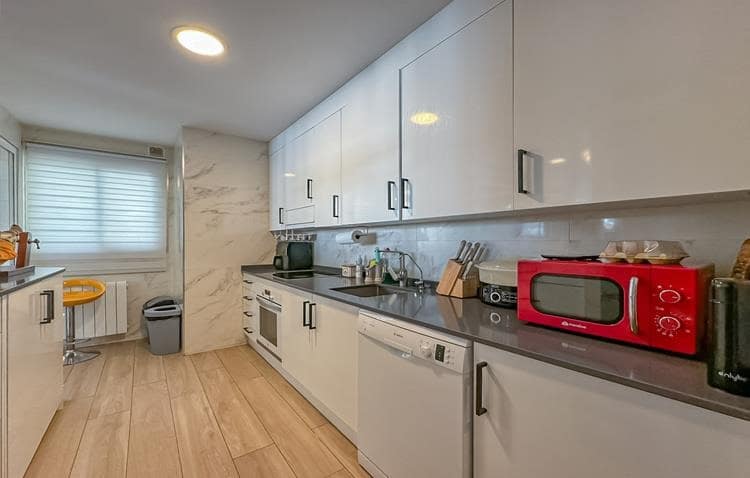 3 bedroom Apartment for sale in Altea with pool garage - € 399,000 (Ref: 9417932)