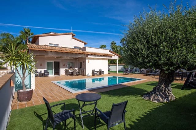 5 slaapkamer Villa te koop in Alfaz del Pi / L'Alfàs del Pi met zwembad garage - € 795.000 (Ref: 9417934)