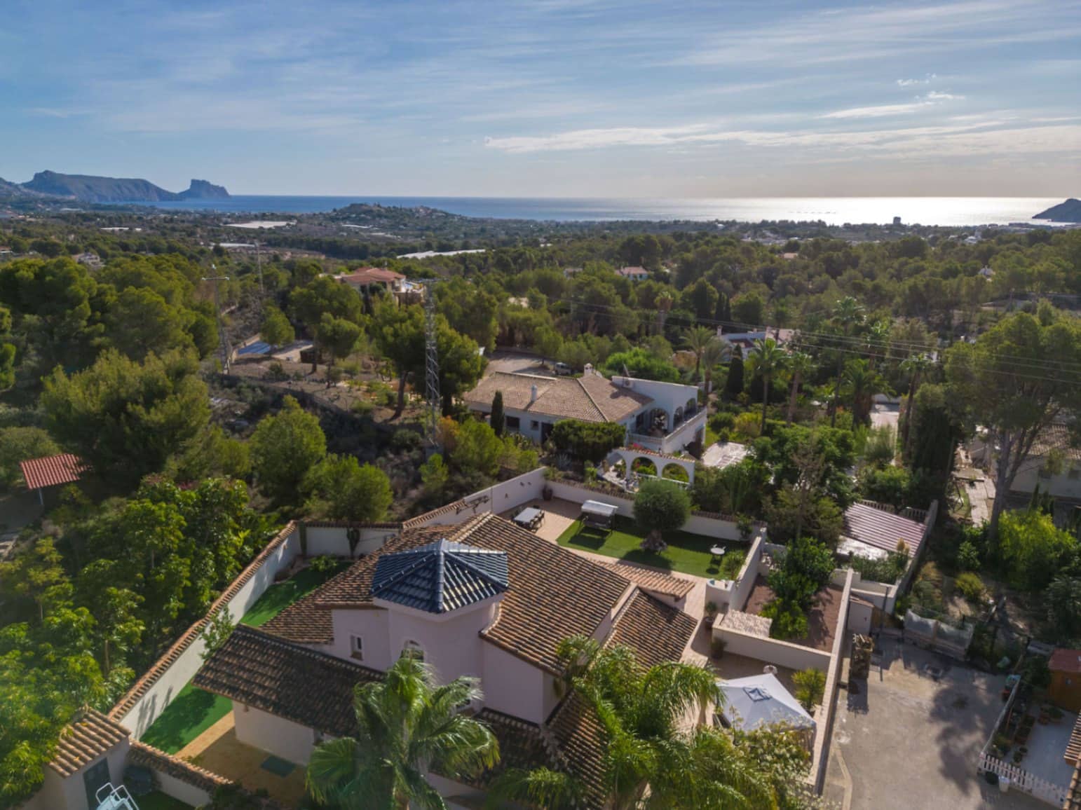 5 soverom Villa til salgs i Alfaz del Pi / L'Alfas del Pi med svømmebasseng garasje - € 795 000 (Ref: 9417934)