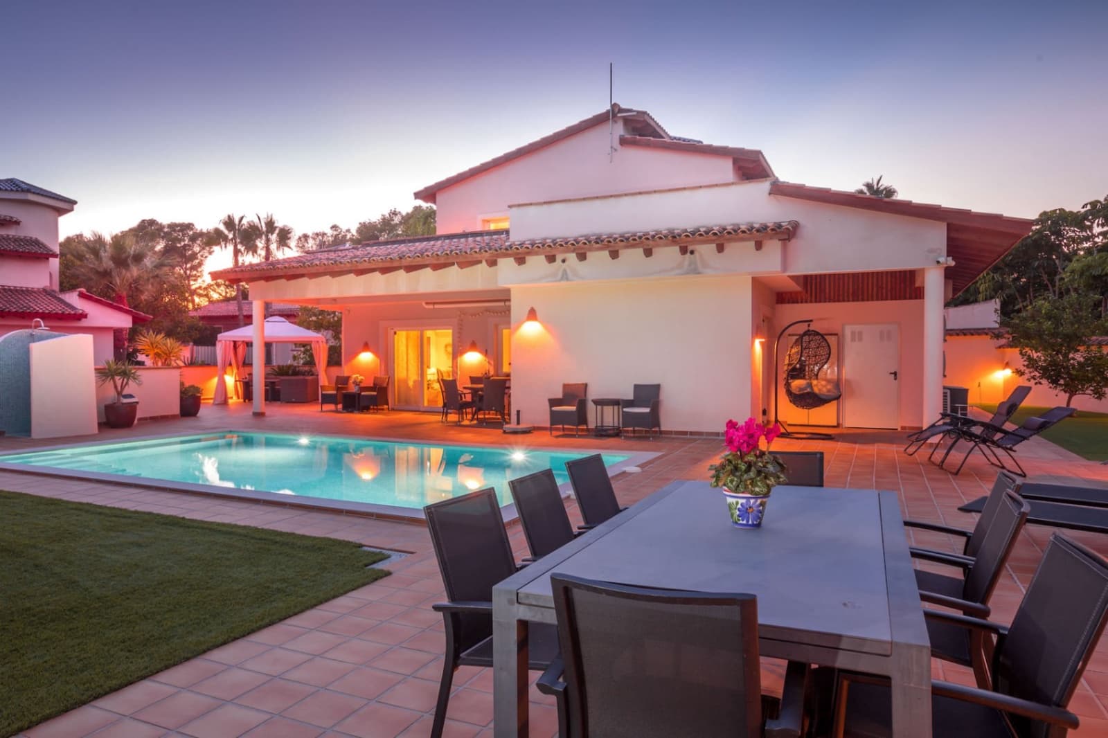 5 soverom Villa til salgs i Alfaz del Pi / L'Alfas del Pi med svømmebasseng garasje - € 795 000 (Ref: 9417934)