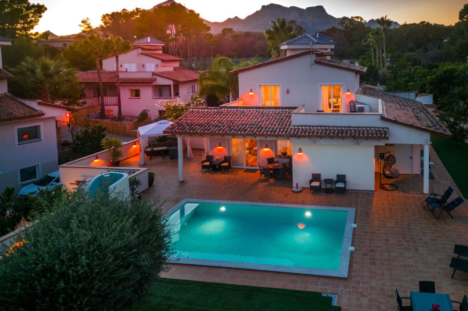 5 soverom Villa til salgs i Alfaz del Pi / L'Alfas del Pi med svømmebasseng garasje - € 795 000 (Ref: 9417934)