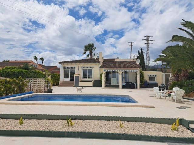 3 makuuhuone Huvila myytävänä paikassa La Nucia mukana uima-altaan 
autotalli - 495 000 € (Ref: 9417937)