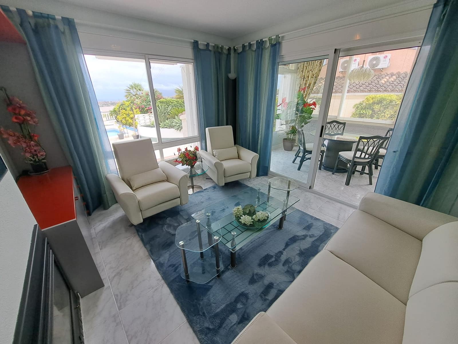 Chalet de 3 habitaciones en La Nucia en venta con piscina garaje - 495.000 € (Ref: 9417937)