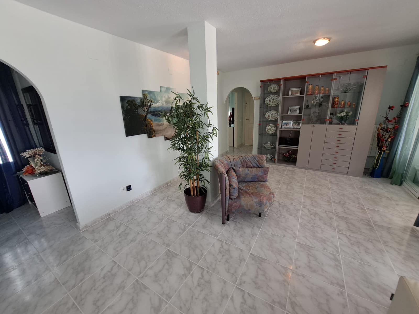 Chalet de 3 habitaciones en La Nucia en venta con piscina garaje - 495.000 € (Ref: 9417937)