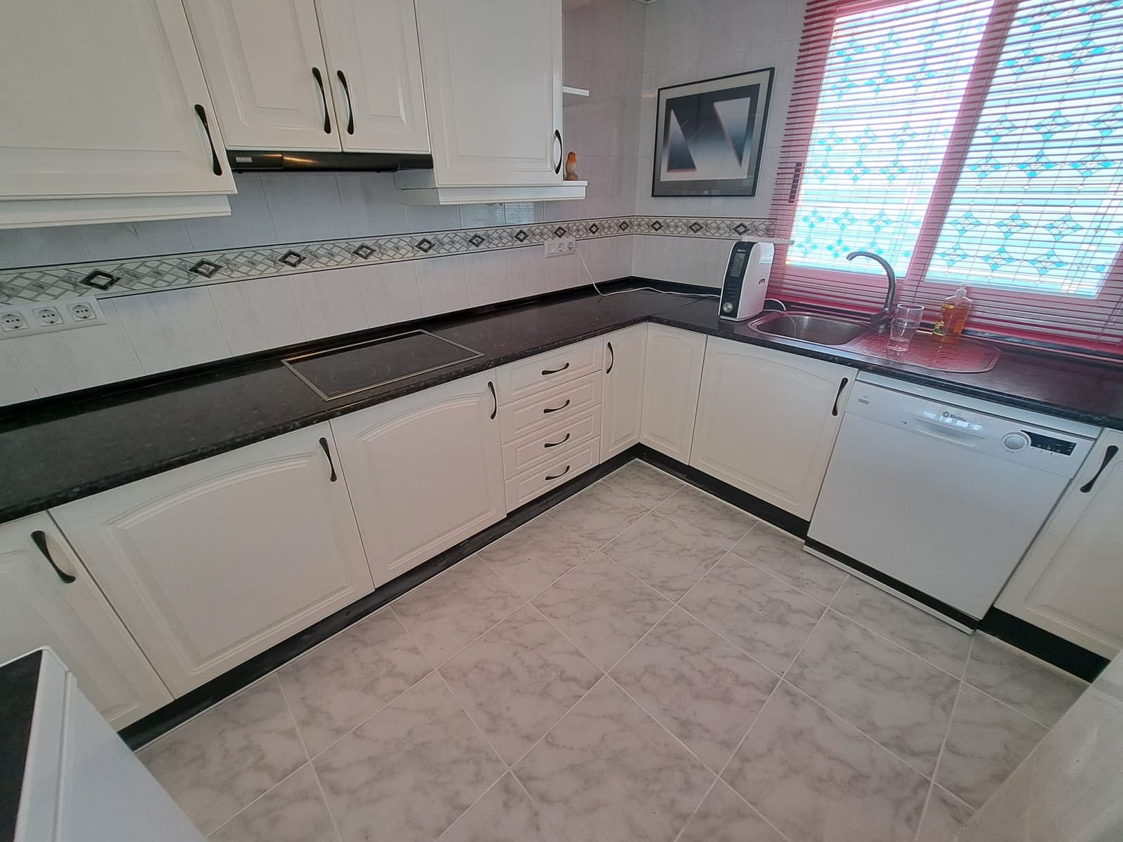 Chalet de 3 habitaciones en La Nucia en venta con piscina garaje - 495.000 € (Ref: 9417937)