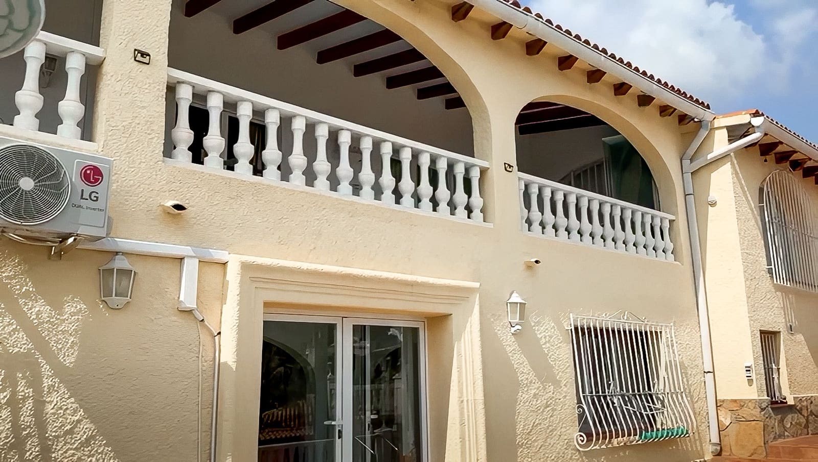 6 Zimmer Villa zu verkaufen in Calpe / Calp mit Pool Garage - 890.000 € (Ref: 9417938)