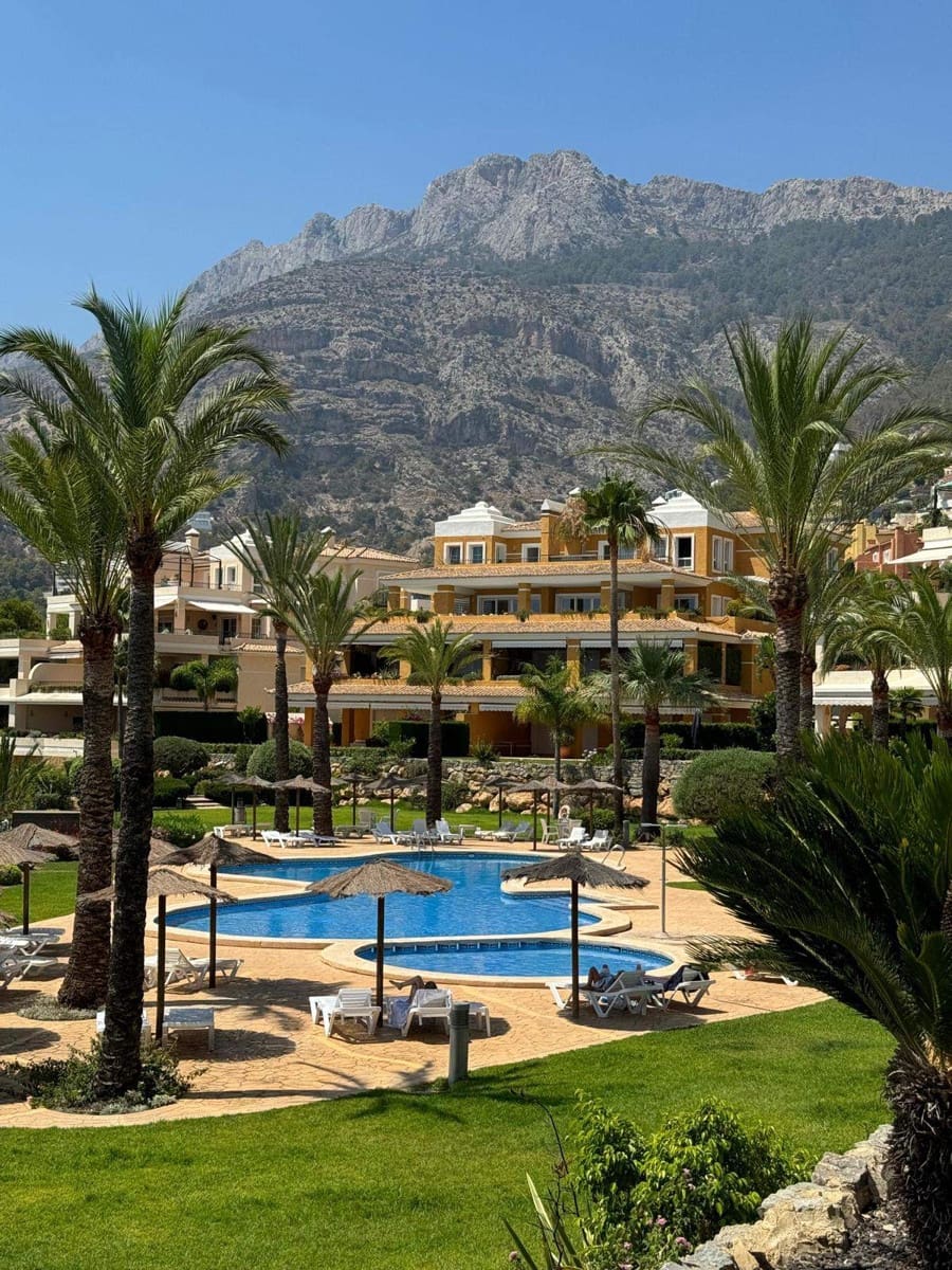 3 soveværelse Lejlighed til salg i Altea med swimmingpool garage - € 785.000 (Ref: 9417939)