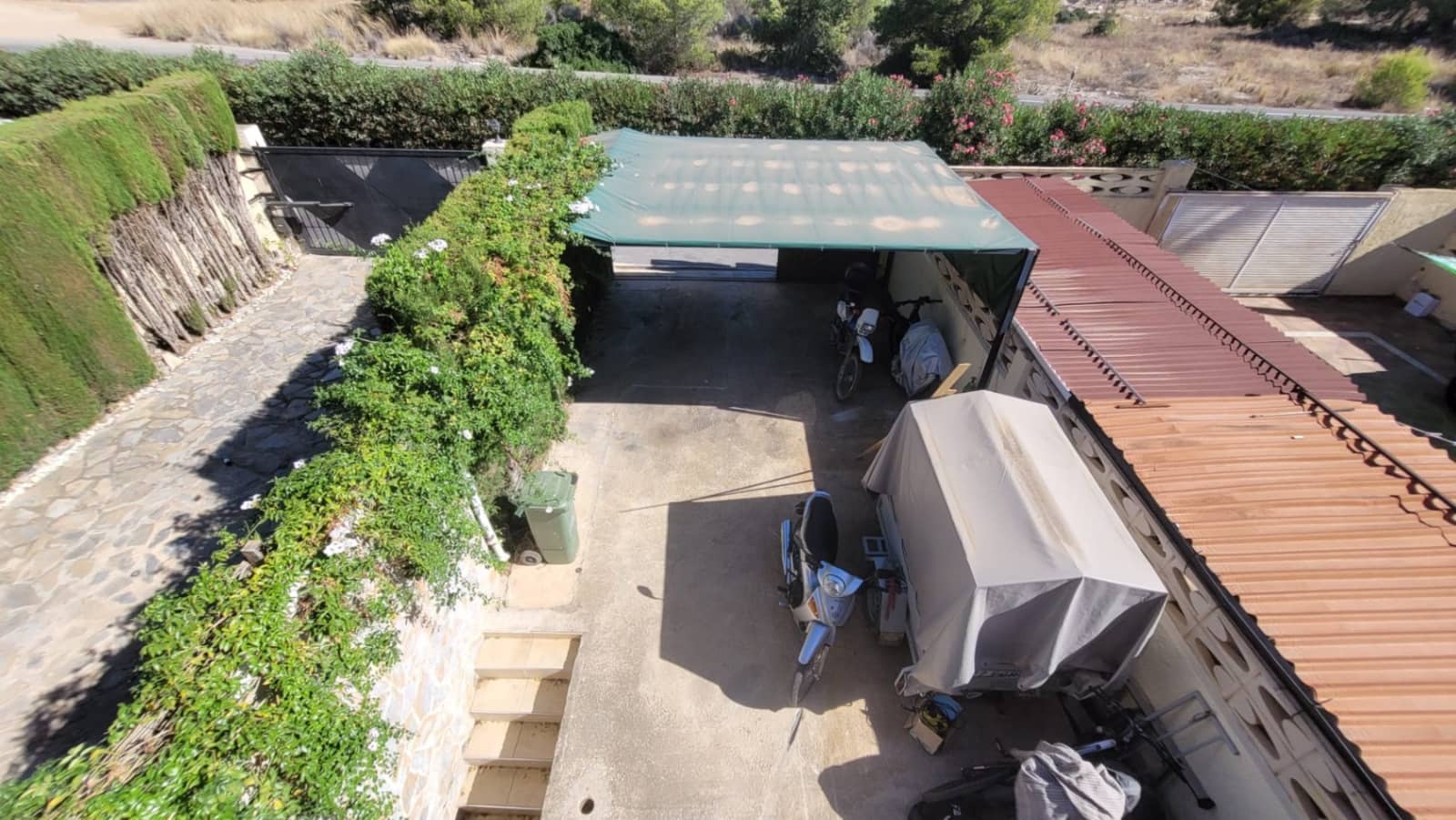 2 soverom Rekkehus til salgs i La Nucia med svømmebasseng garasje - € 249 900 (Ref: 9417941)