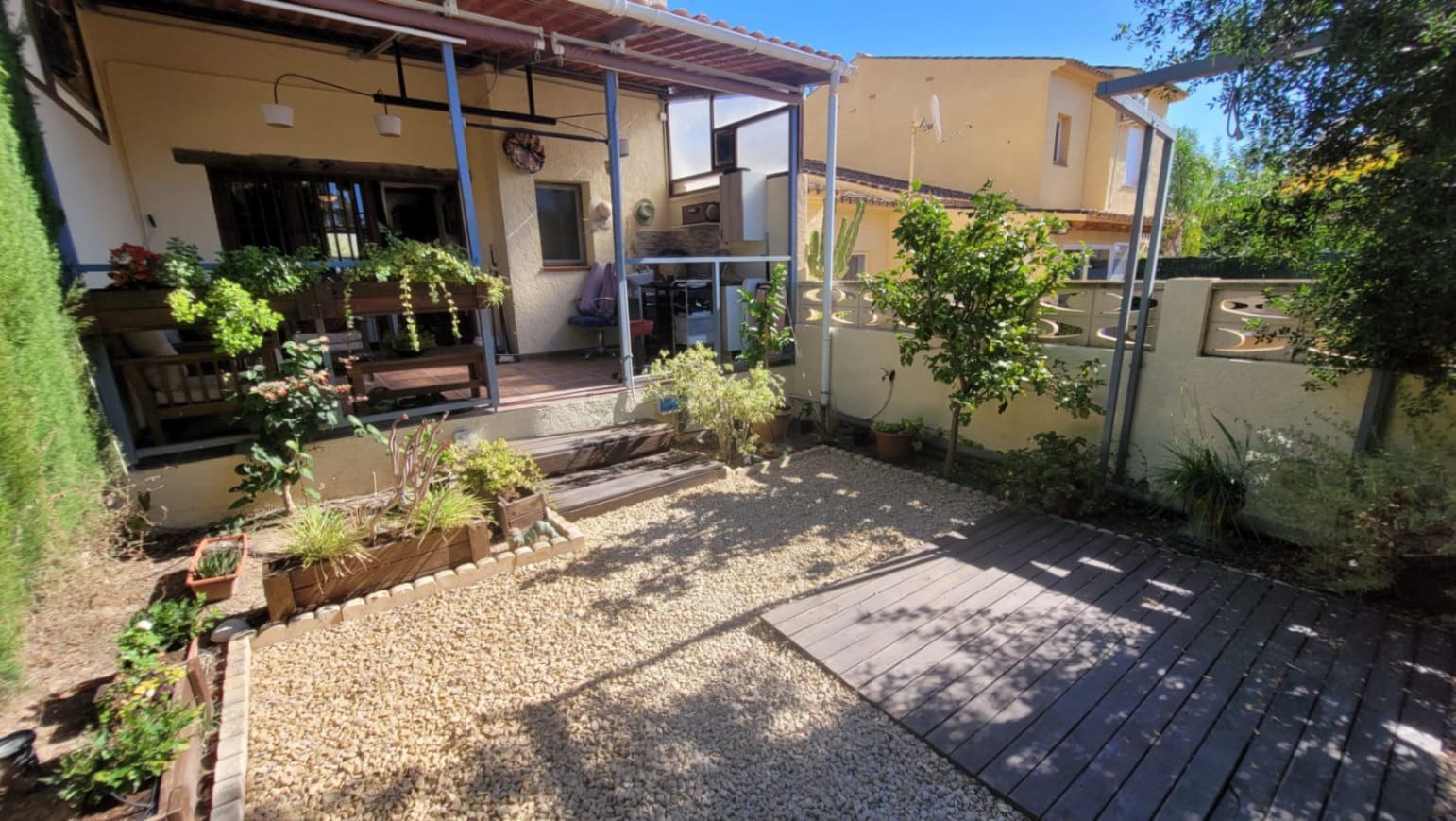 2 soverom Rekkehus til salgs i La Nucia med svømmebasseng garasje - € 249 900 (Ref: 9417941)