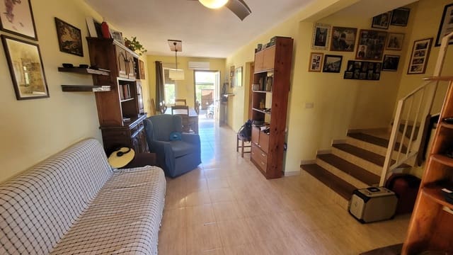 2 soverom Rekkehus til salgs i La Nucia med svømmebasseng garasje - € 249 900 (Ref: 9417941)