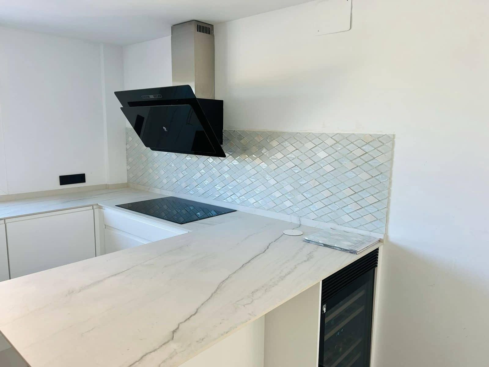 4 Zimmer Villa zu verkaufen in Alfaz del Pi / L'Alfas del Pi mit Pool Garage - 1.195.000 € (Ref: 9417942)