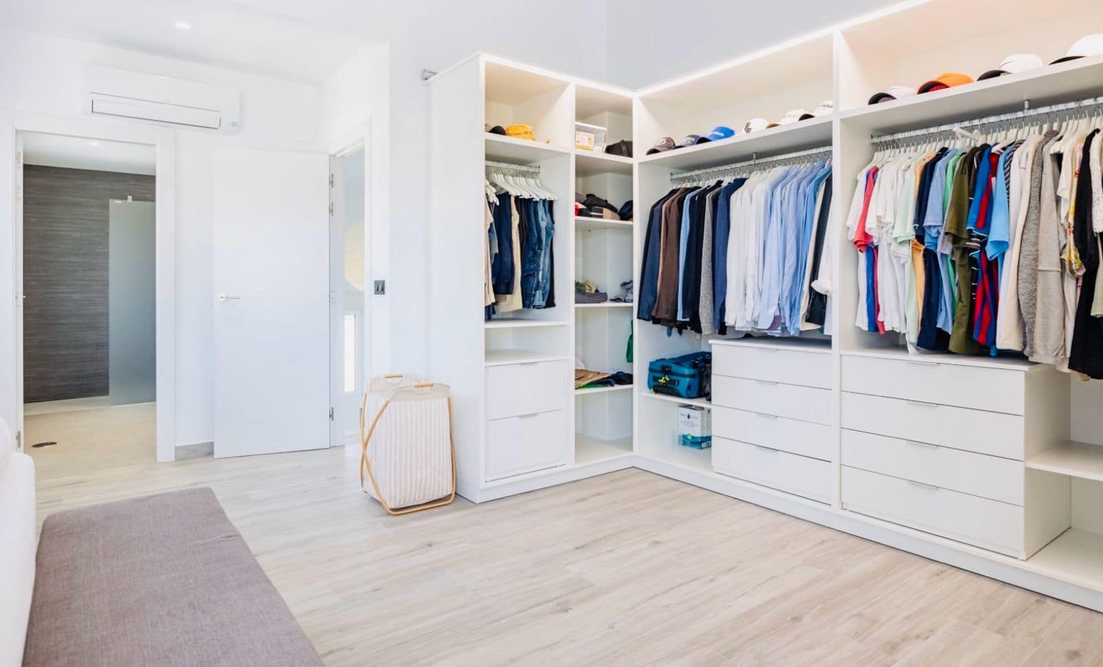 4 Zimmer Villa zu verkaufen in Alfaz del Pi / L'Alfas del Pi mit Pool Garage - 1.195.000 € (Ref: 9417942)