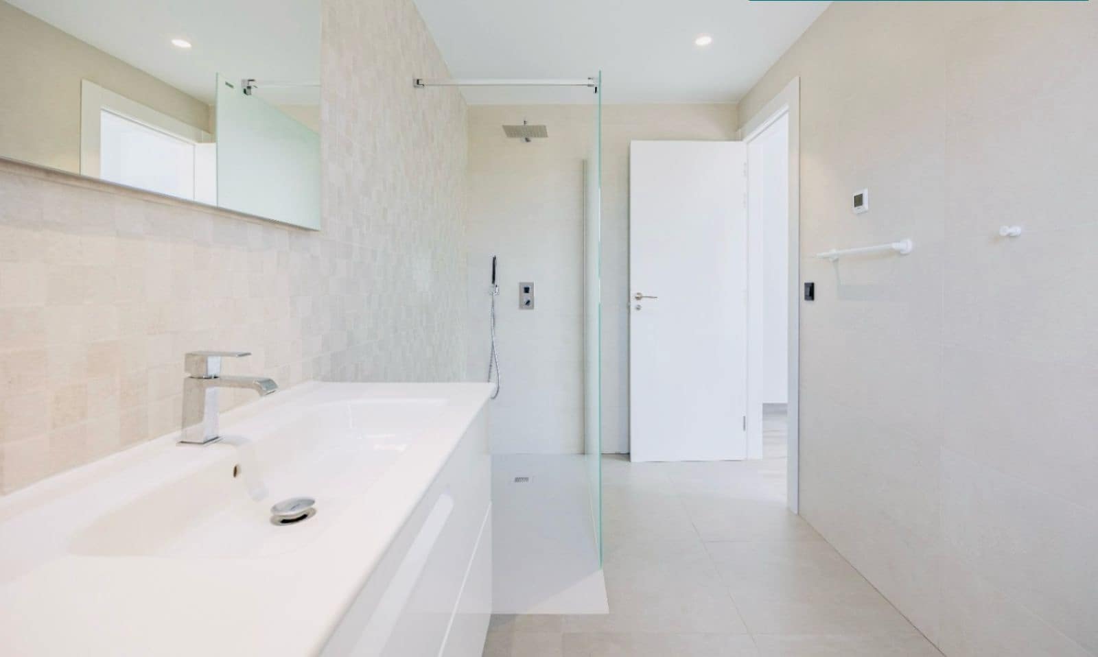 4 Zimmer Villa zu verkaufen in Alfaz del Pi / L'Alfas del Pi mit Pool Garage - 1.195.000 € (Ref: 9417942)